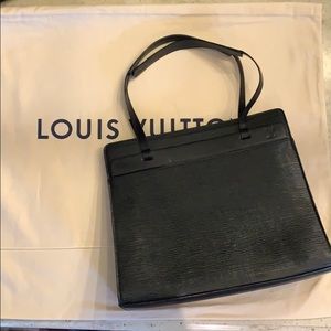 Authentic Louis Vuitton Epi shoulder bag